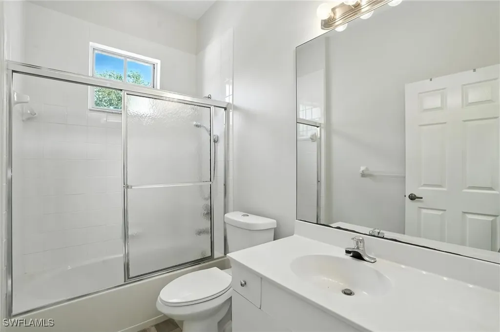 1000 L Ambiance Circle Naples FL 34108