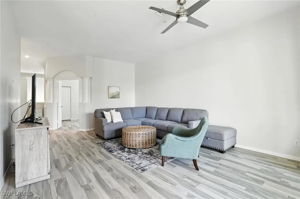 1000 L Ambiance Circle Naples FL 34108