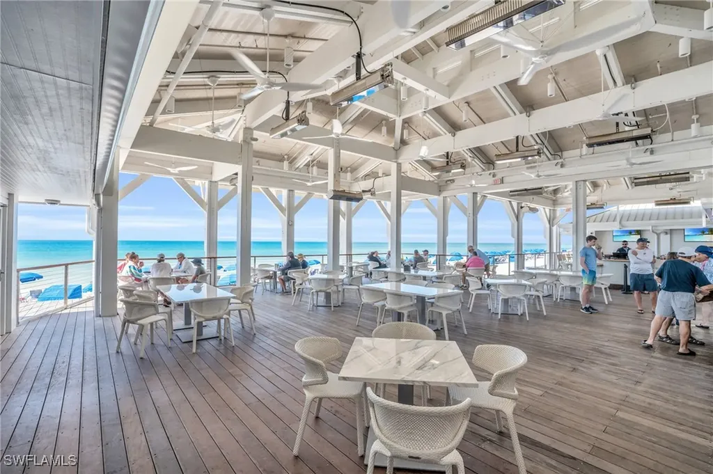 1000 L Ambiance Circle Naples FL 34108