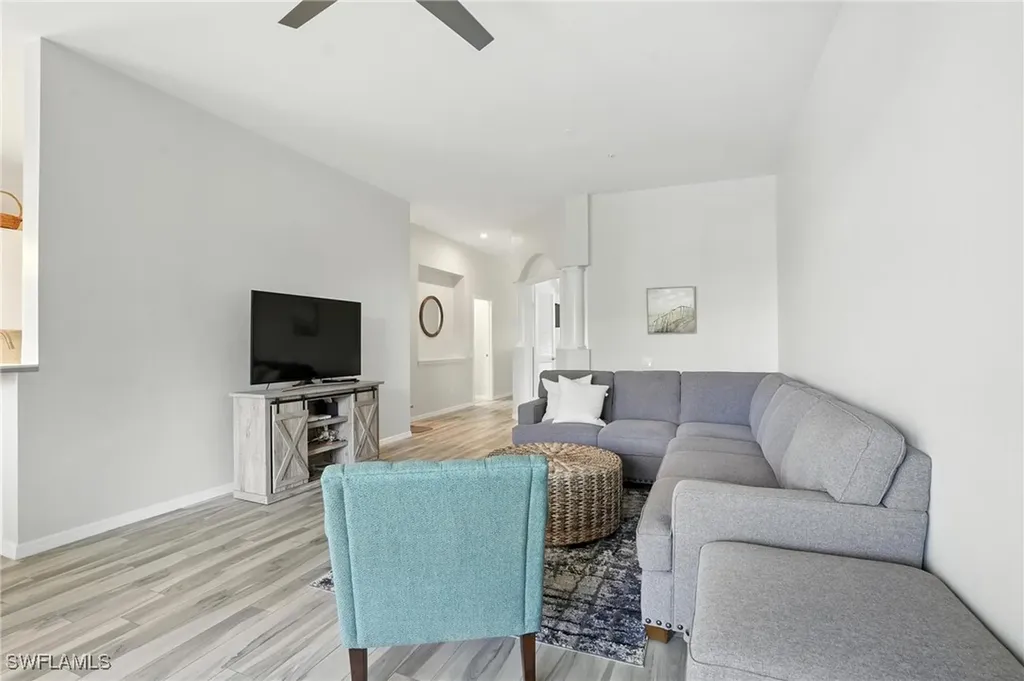 1000 L Ambiance Circle Naples FL 34108