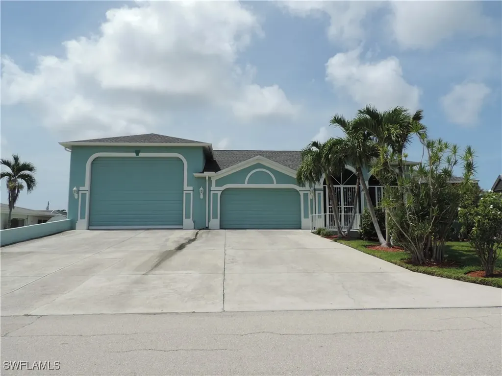 6415 Plumosa Avenue Fort Myers FL 33908