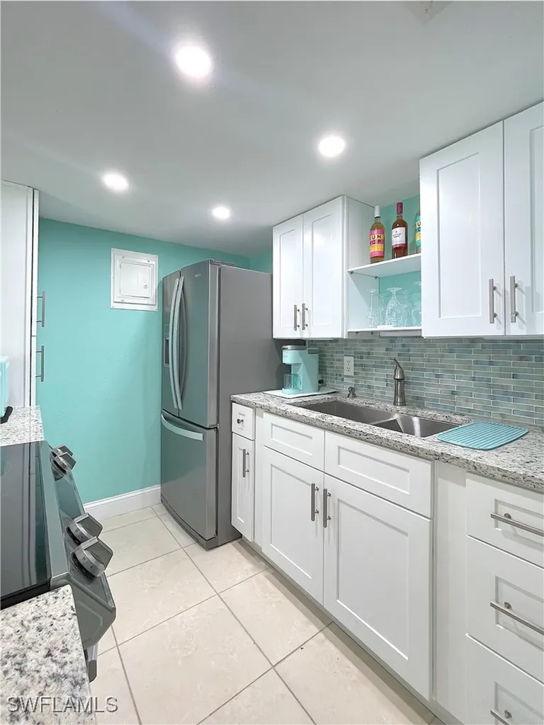 330 Tudor Drive Cape Coral FL 33904