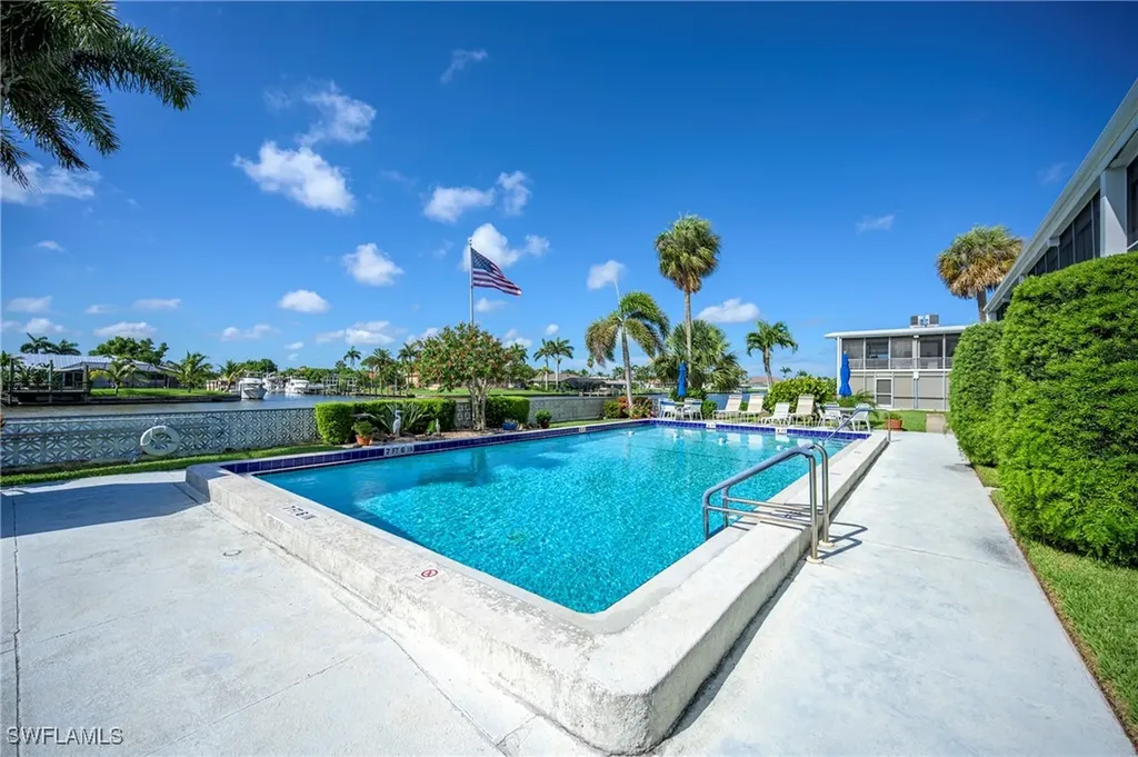 330 Tudor Drive Cape Coral FL 33904