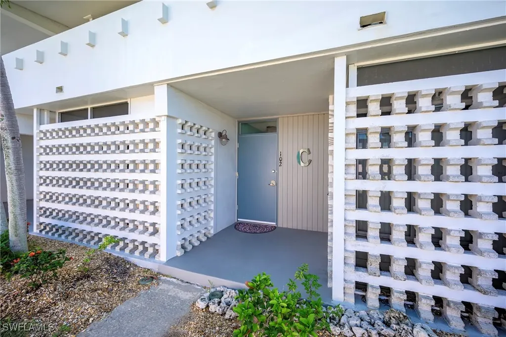 330 Tudor Drive Cape Coral FL 33904