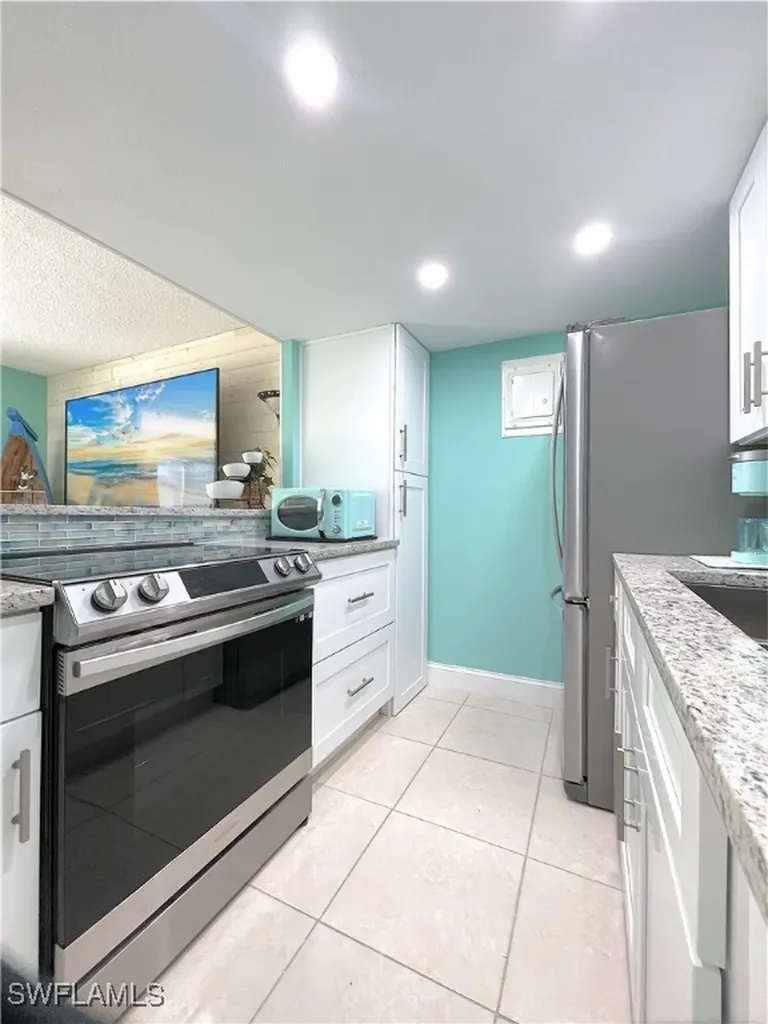 330 Tudor Drive Cape Coral FL 33904