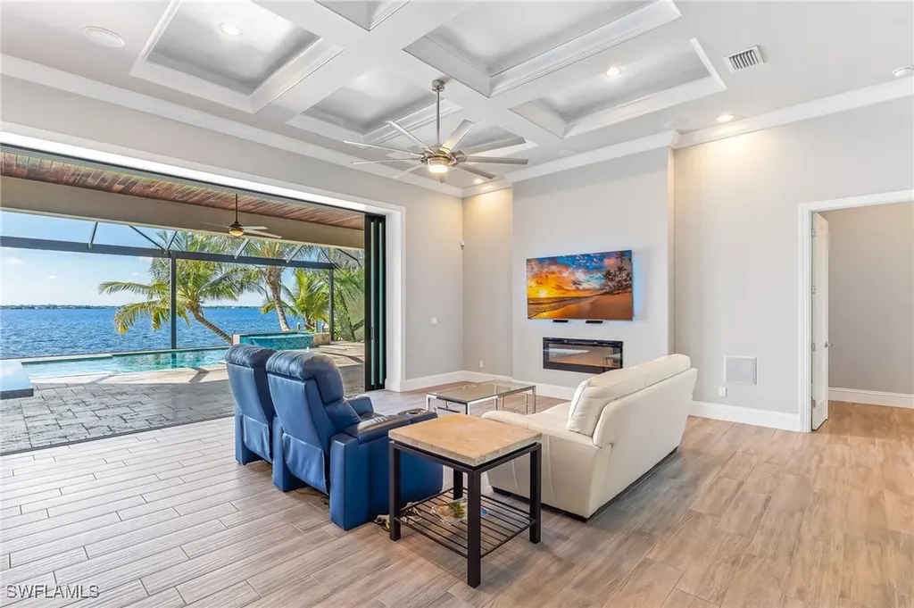 2506 SE 28th Street Cape Coral FL 33904