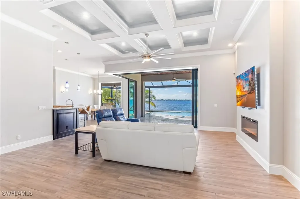 2506 SE 28th Street Cape Coral FL 33904