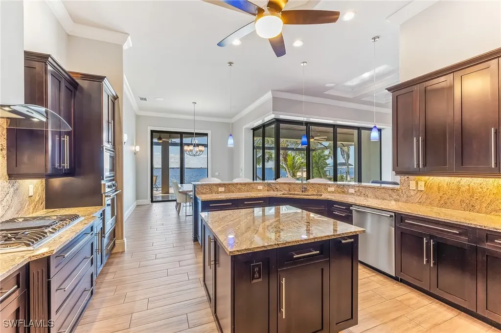 2506 SE 28th Street Cape Coral FL 33904