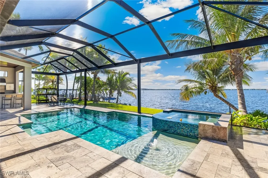 2506 SE 28th Street Cape Coral FL 33904