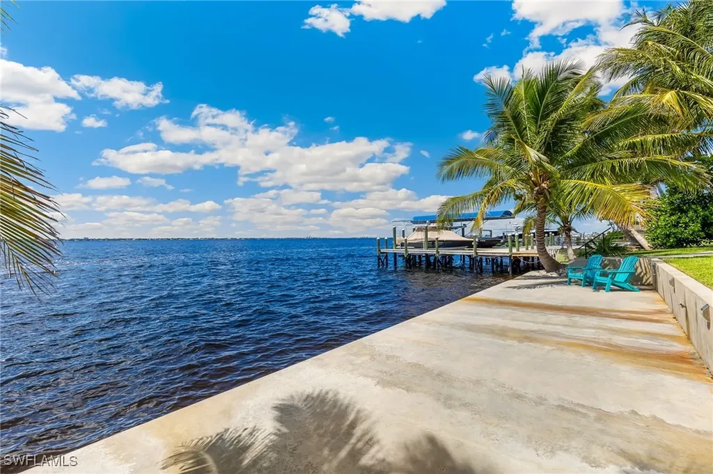 2506 SE 28th Street Cape Coral FL 33904
