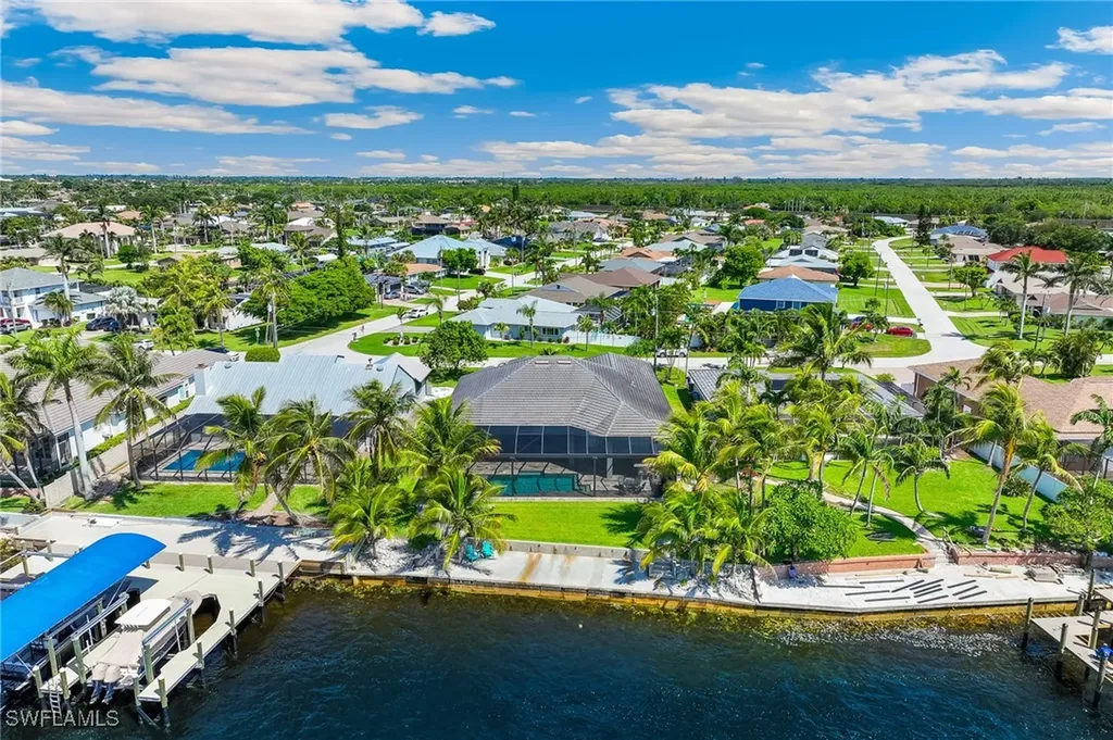 2506 SE 28th Street Cape Coral FL 33904