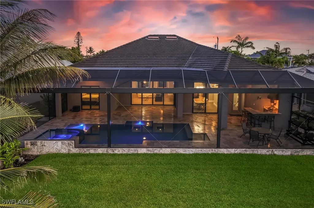 2506 SE 28th Street Cape Coral FL 33904