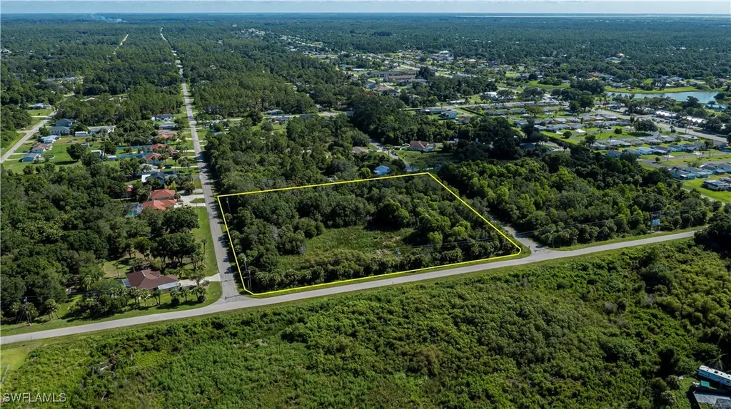 2001 E 5th Street Lehigh Acres FL 33936