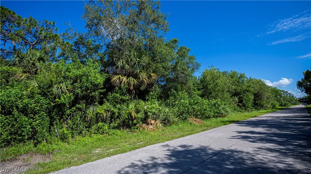 2001 E 5th Street Lehigh Acres FL 33936