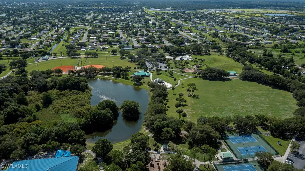 2001 E 5th Street Lehigh Acres FL 33936