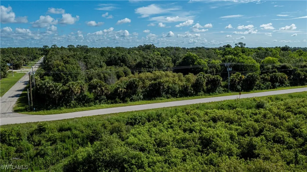 2001 E 5th Street Lehigh Acres FL 33936
