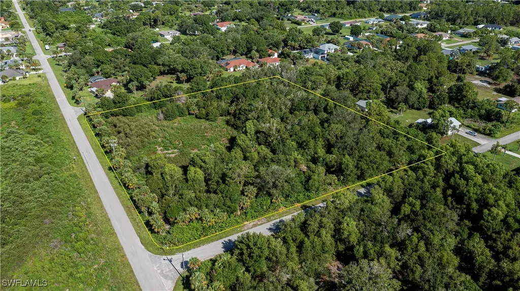 2001 E 5th Street Lehigh Acres FL 33936