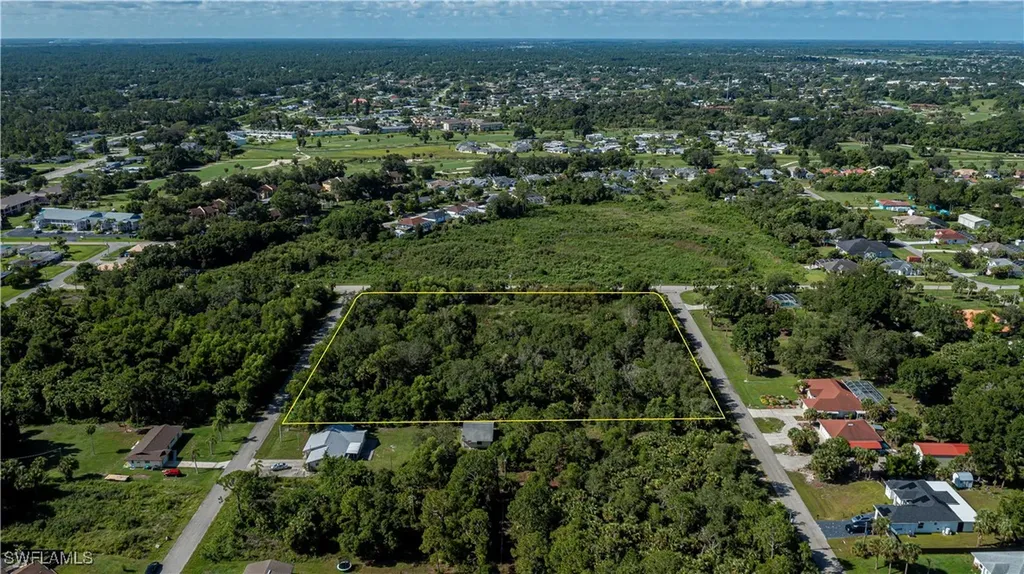 2001 E 5th Street Lehigh Acres FL 33936