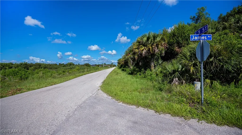 2001 E 5th Street Lehigh Acres FL 33936