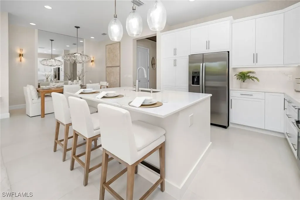 2586 Kingfisher Drive Naples FL 34112