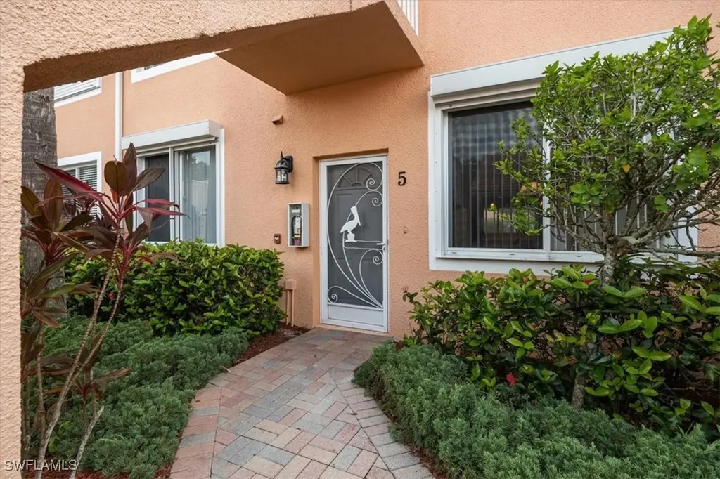 6800 Beach Resort Drive Naples FL 34114