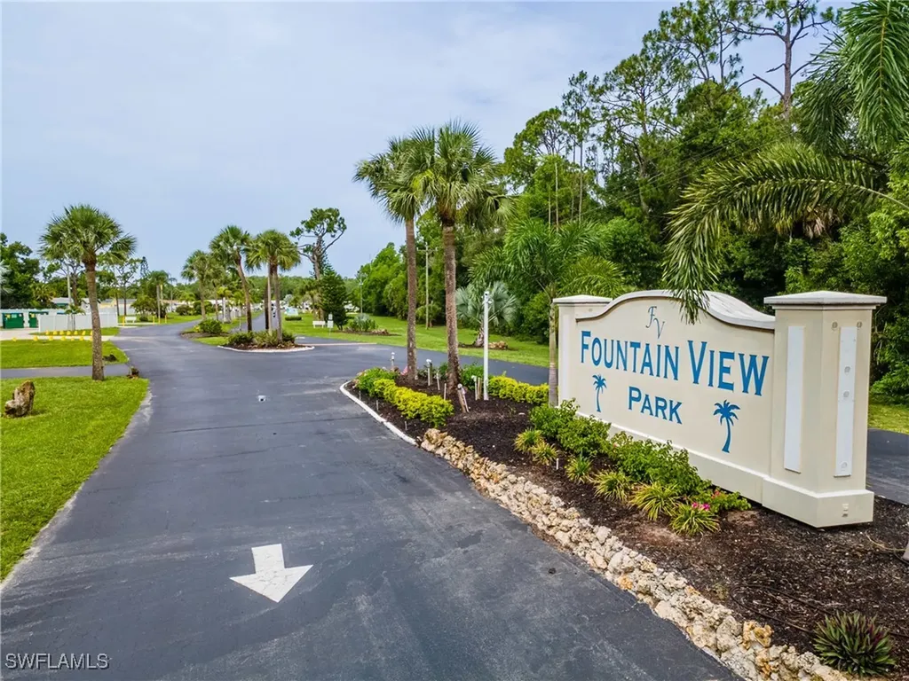 40 La Fonda Lane North Fort Myers FL 33903