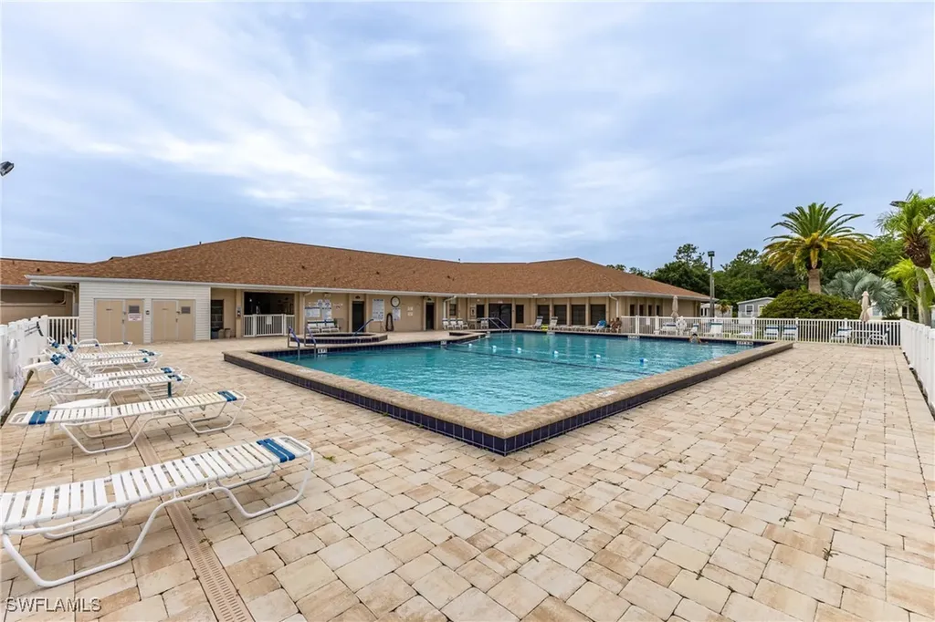 40 La Fonda Lane North Fort Myers FL 33903