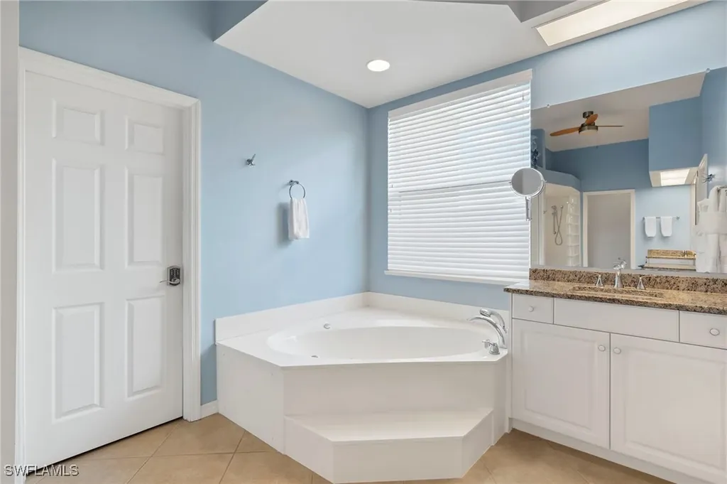 1811 SE 37th Terrace Cape Coral FL 33904