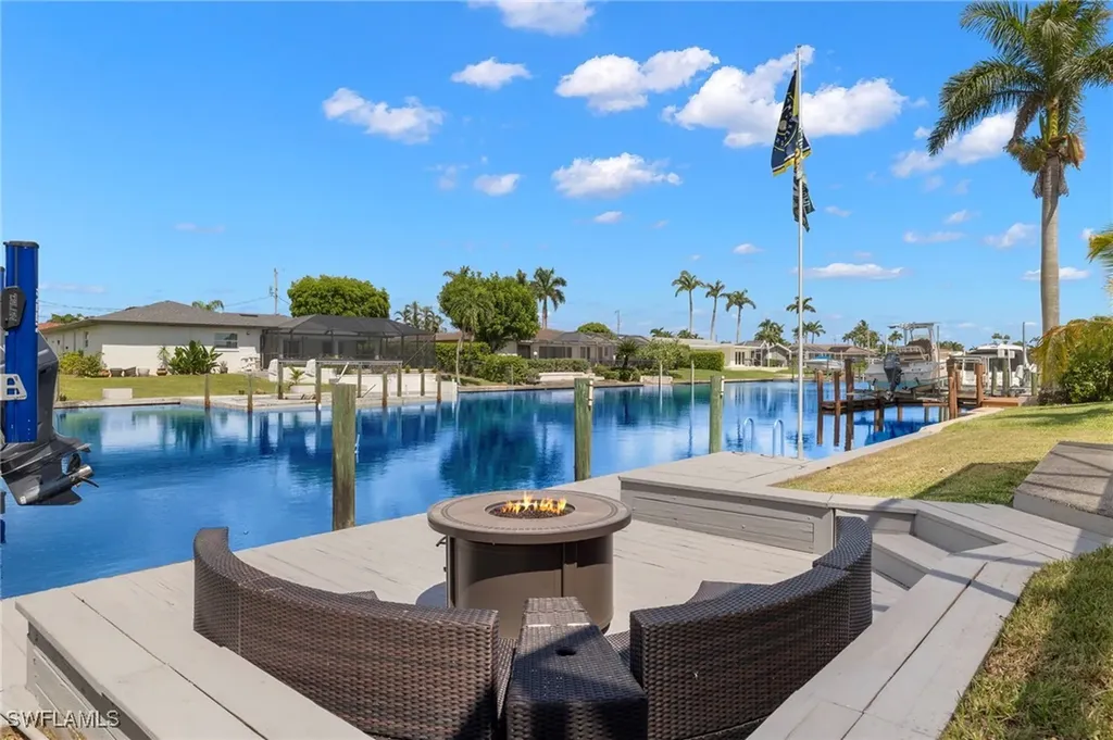 1811 SE 37th Terrace Cape Coral FL 33904