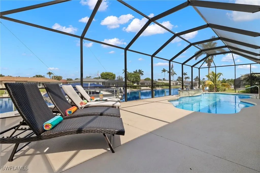 1811 SE 37th Terrace Cape Coral FL 33904
