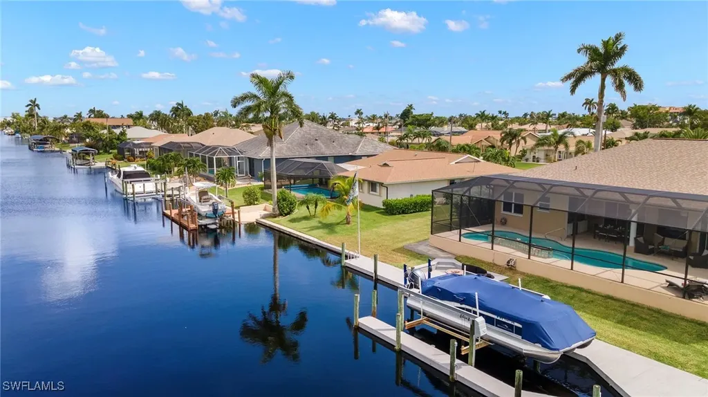 1811 SE 37th Terrace Cape Coral FL 33904