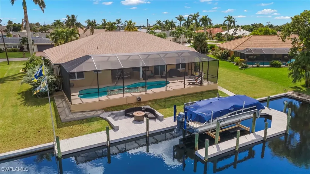 1811 SE 37th Terrace Cape Coral FL 33904
