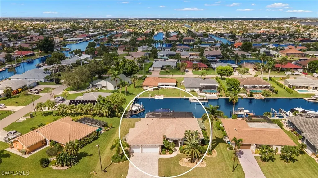 1811 SE 37th Terrace Cape Coral FL 33904