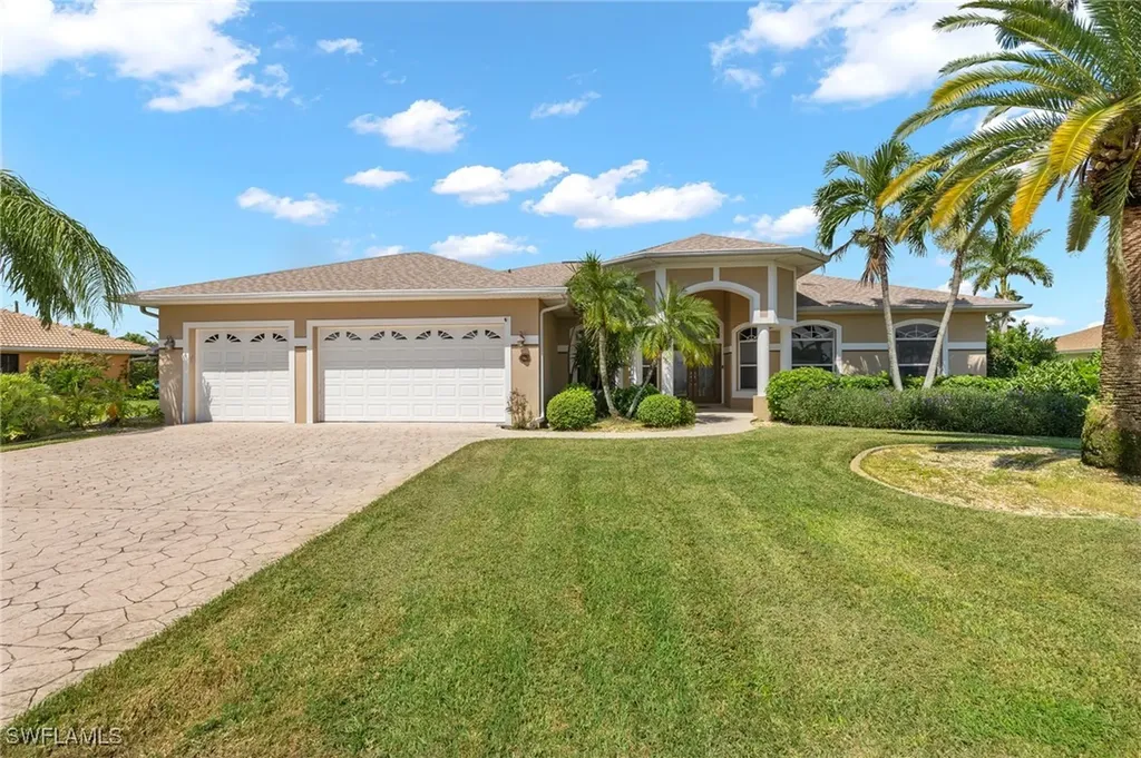 1811 SE 37th Terrace Cape Coral FL 33904