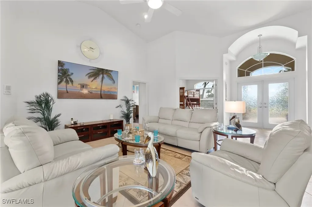 1811 SE 37th Terrace Cape Coral FL 33904