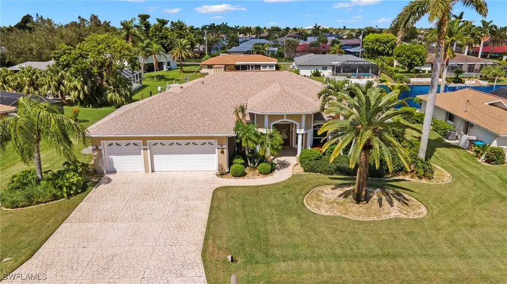 1811 SE 37th Terrace Cape Coral FL 33904