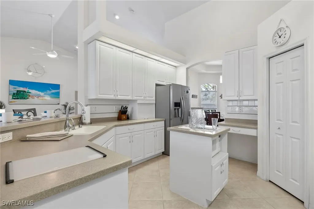 1811 SE 37th Terrace Cape Coral FL 33904
