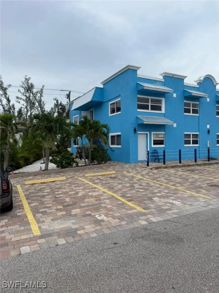 222 Fairweather Lane Fort Myers Beach FL 33931