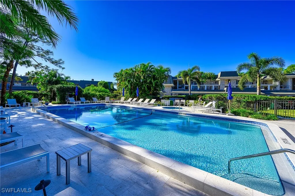 522 Wildwood Lane Naples FL 34105