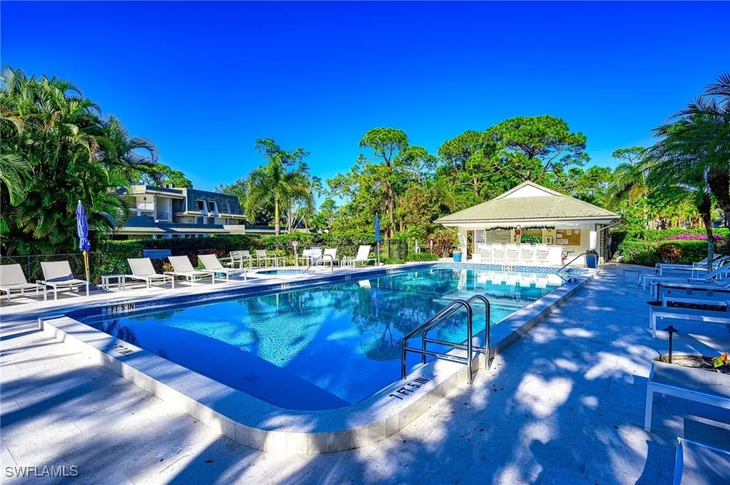 522 Wildwood Lane Naples FL 34105