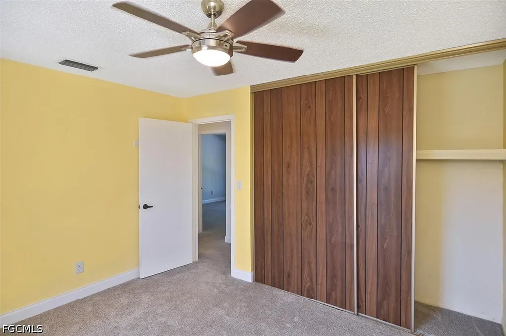 4295 Island Circle Fort Myers FL 33919