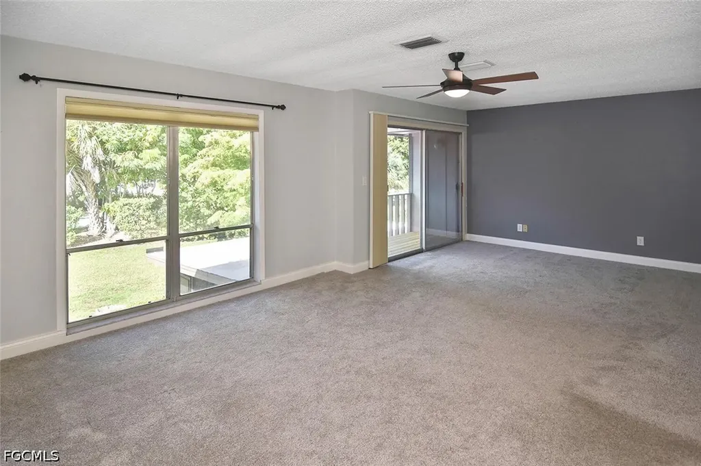 4295 Island Circle Fort Myers FL 33919