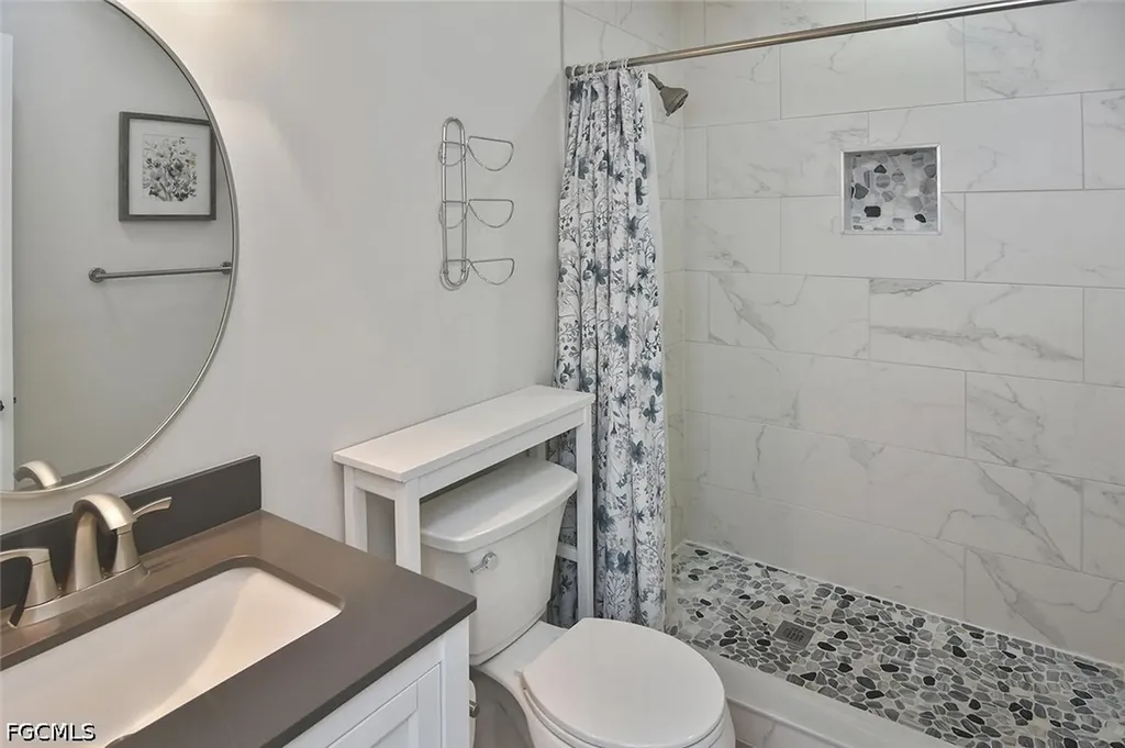 4295 Island Circle Fort Myers FL 33919