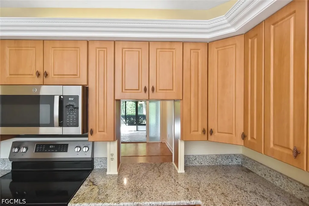4295 Island Circle Fort Myers FL 33919