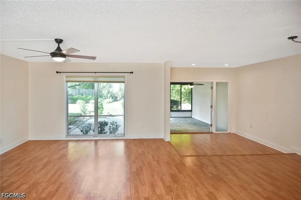 4295 Island Circle Fort Myers FL 33919