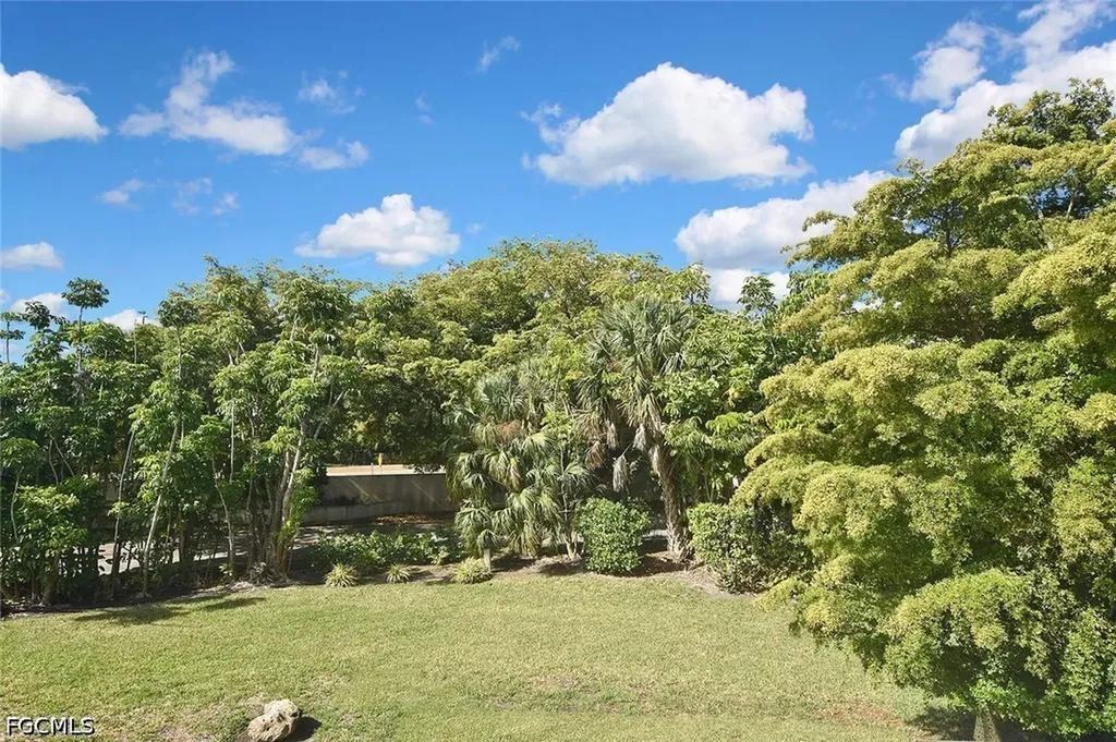 4295 Island Circle Fort Myers FL 33919