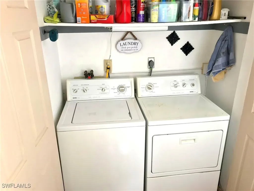4295 Island Circle Fort Myers FL 33919