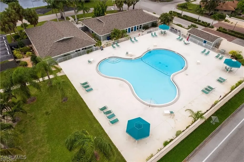 4295 Island Circle Fort Myers FL 33919