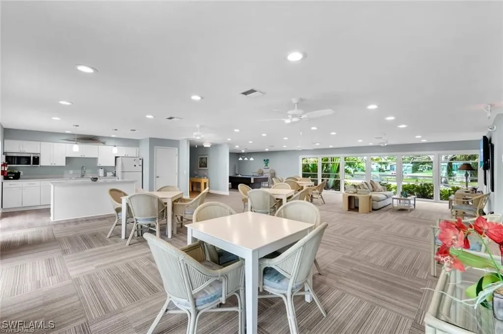 4295 Island Circle Fort Myers FL 33919