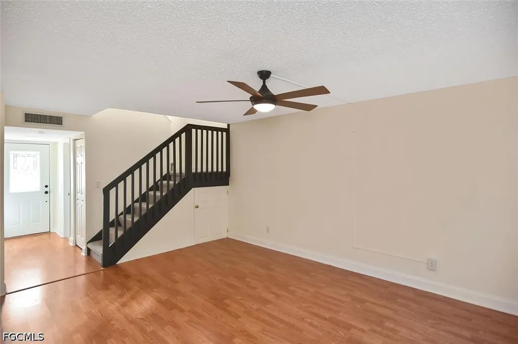 4295 Island Circle Fort Myers FL 33919